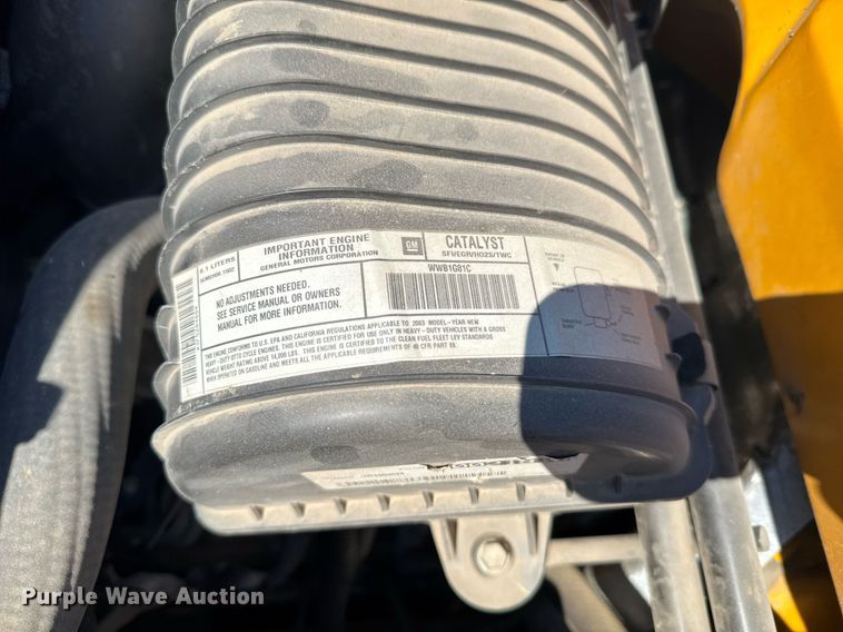 image for item NN9746 2003 Chevrolet C6500 chipper truck