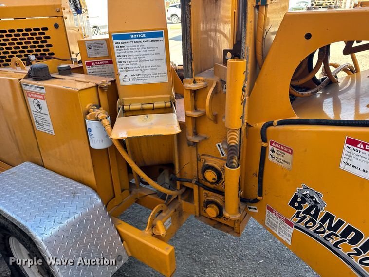 image for item NN9747 2006 Bandit Industries 200 wood chipper
