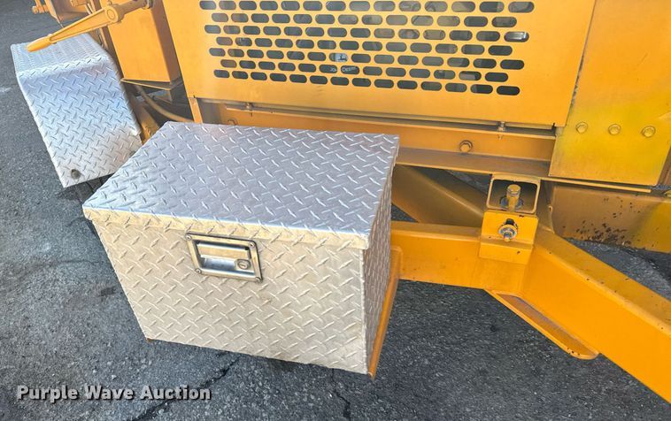 image for item NN9747 2006 Bandit Industries 200 wood chipper