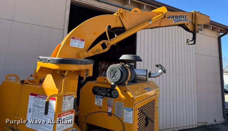 image for item NN9747 2006 Bandit Industries 200 wood chipper