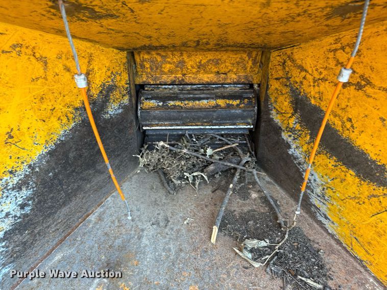 image for item NN9747 2006 Bandit Industries 200 wood chipper