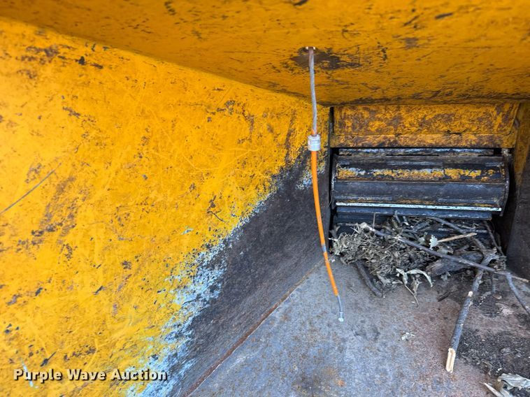 image for item NN9747 2006 Bandit Industries 200 wood chipper