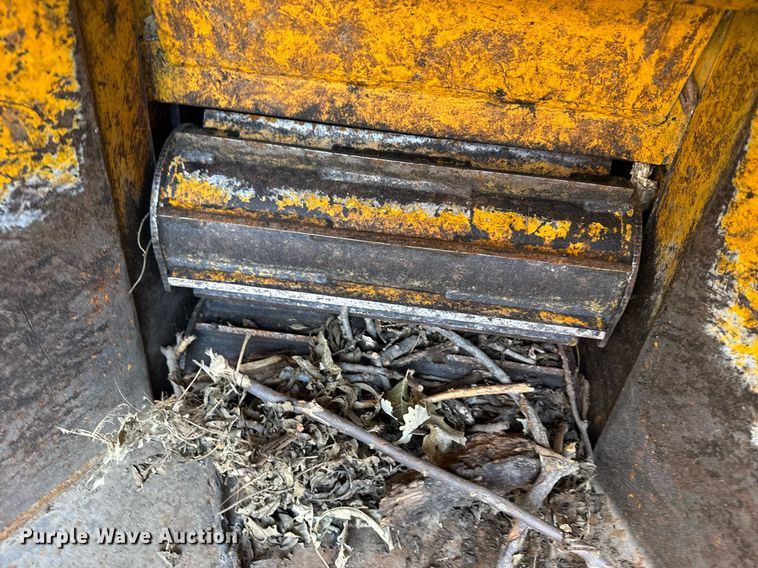 image for item NN9747 2006 Bandit Industries 200 wood chipper