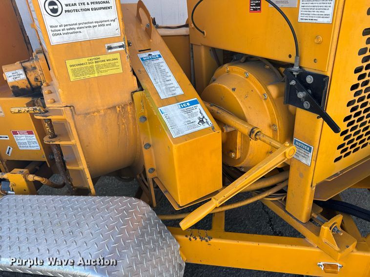 image for item NN9747 2006 Bandit Industries 200 wood chipper