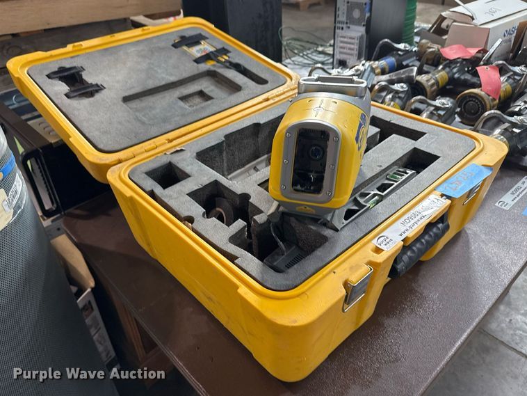 image for item NO9563 Spectra DG613 pipe laser