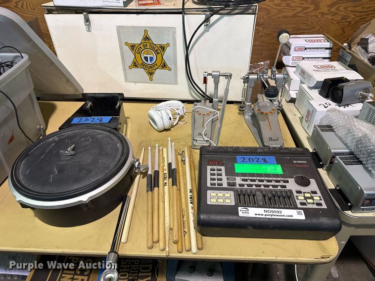 image for item NO9592 Yamaha DTXT3 drum set