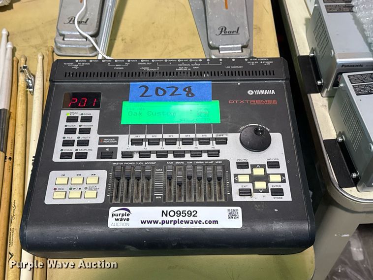 image for item NO9592 Yamaha DTXT3 drum set