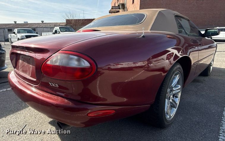image for item NO9645 2000 Jaguar XK8 convertible
