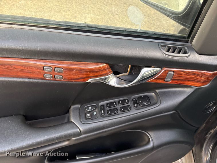 image for item OB9522 2003 Cadillac Deville 