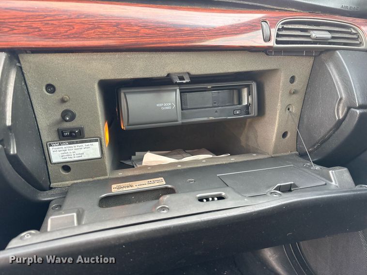 image for item OB9522 2003 Cadillac Deville 