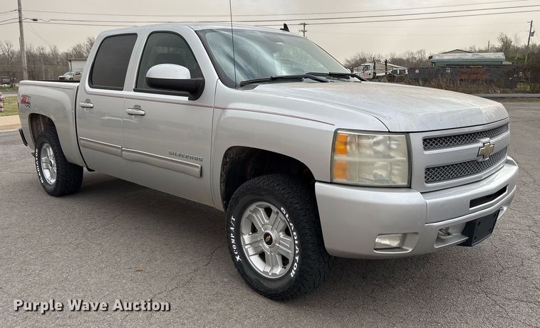 image for item OB9529 2011 Chevrolet Silverado 1500 Crew Cab pickup truck