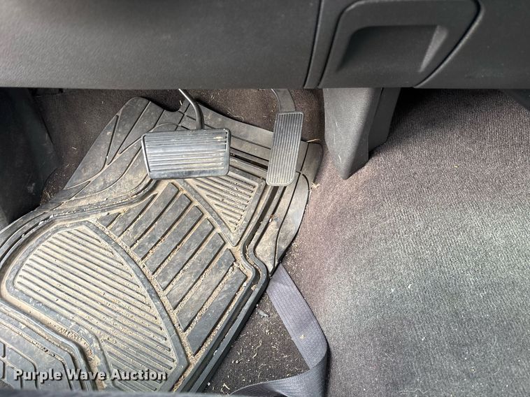 image for item OB9529 2011 Chevrolet Silverado 1500 Crew Cab pickup truck