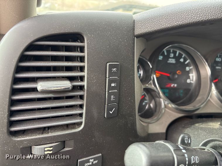 image for item OB9529 2011 Chevrolet Silverado 1500 Crew Cab pickup truck