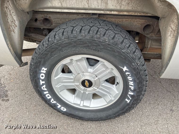 image for item OB9529 2011 Chevrolet Silverado 1500 Crew Cab pickup truck