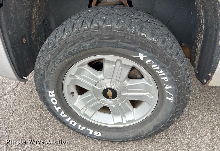 image for item OB9529 2011 Chevrolet Silverado 1500 Crew Cab pickup truck