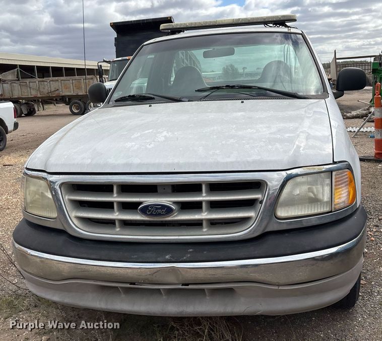 image for item OB9530 2001 Ford F150 pickup truck