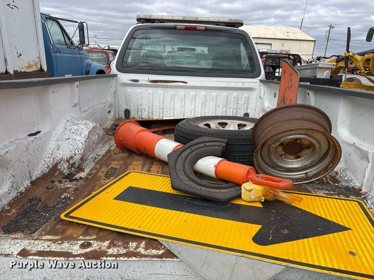 image for item OB9530 2001 Ford F150 pickup truck