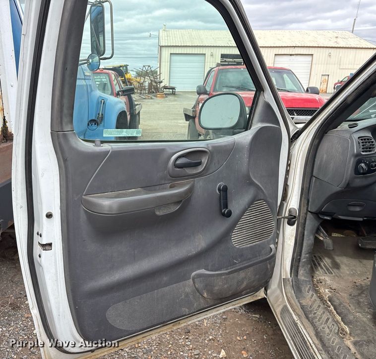 image for item OB9530 2001 Ford F150 pickup truck