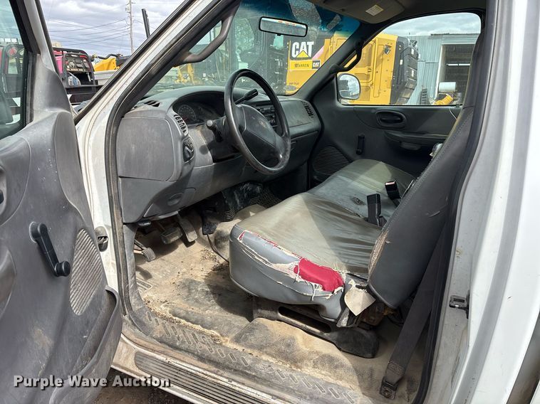 image for item OB9530 2001 Ford F150 pickup truck