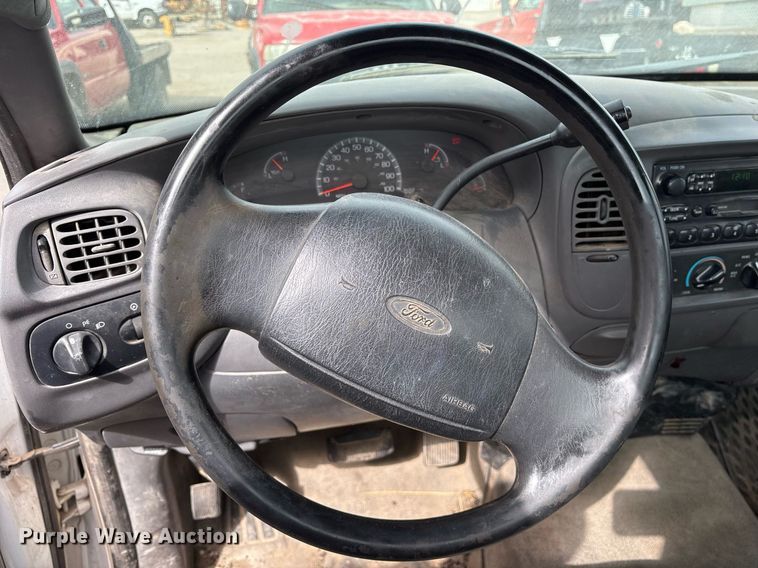 image for item OB9530 2001 Ford F150 pickup truck