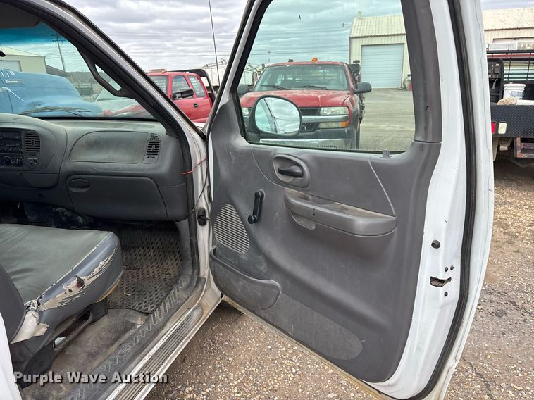 image for item OB9530 2001 Ford F150 pickup truck