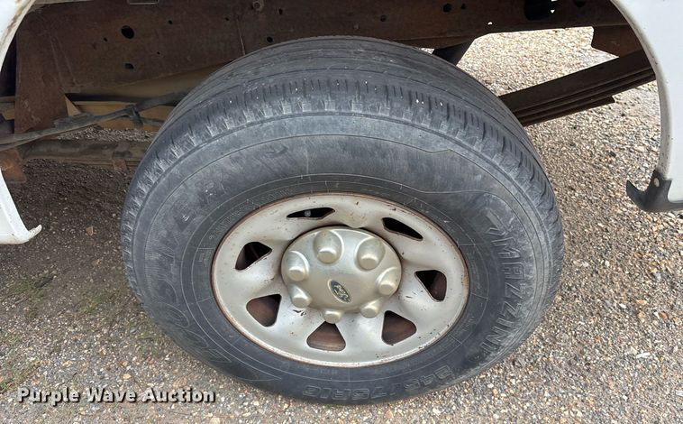 image for item OB9530 2001 Ford F150 pickup truck