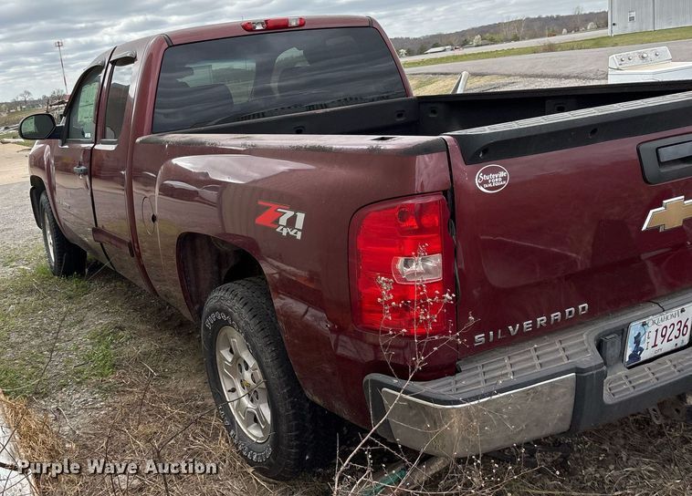 image for item OB9531 2008 Chevrolet Silverado 1500 Ext. Cab pickup truck