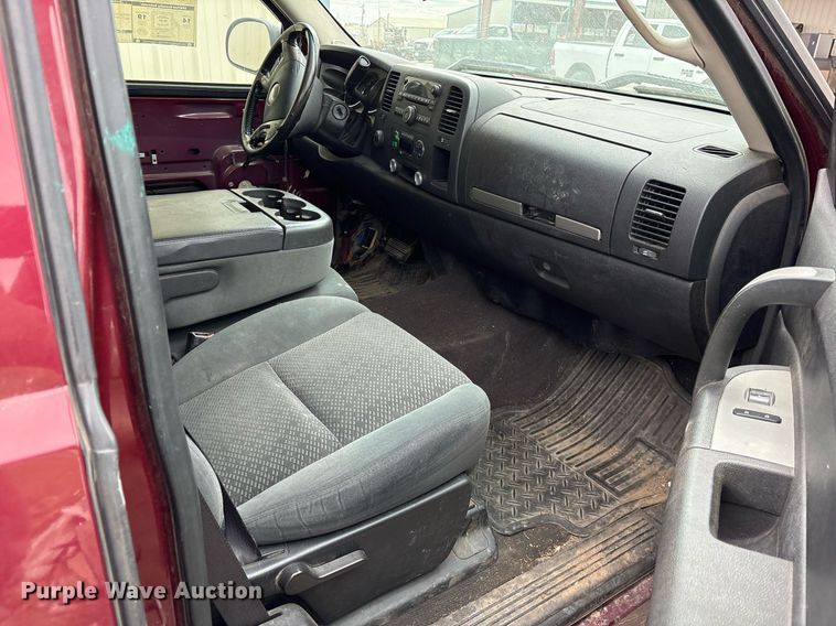 image for item OB9531 2008 Chevrolet Silverado 1500 Ext. Cab pickup truck