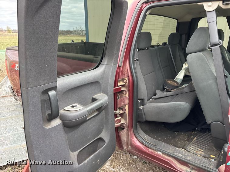 image for item OB9531 2008 Chevrolet Silverado 1500 Ext. Cab pickup truck