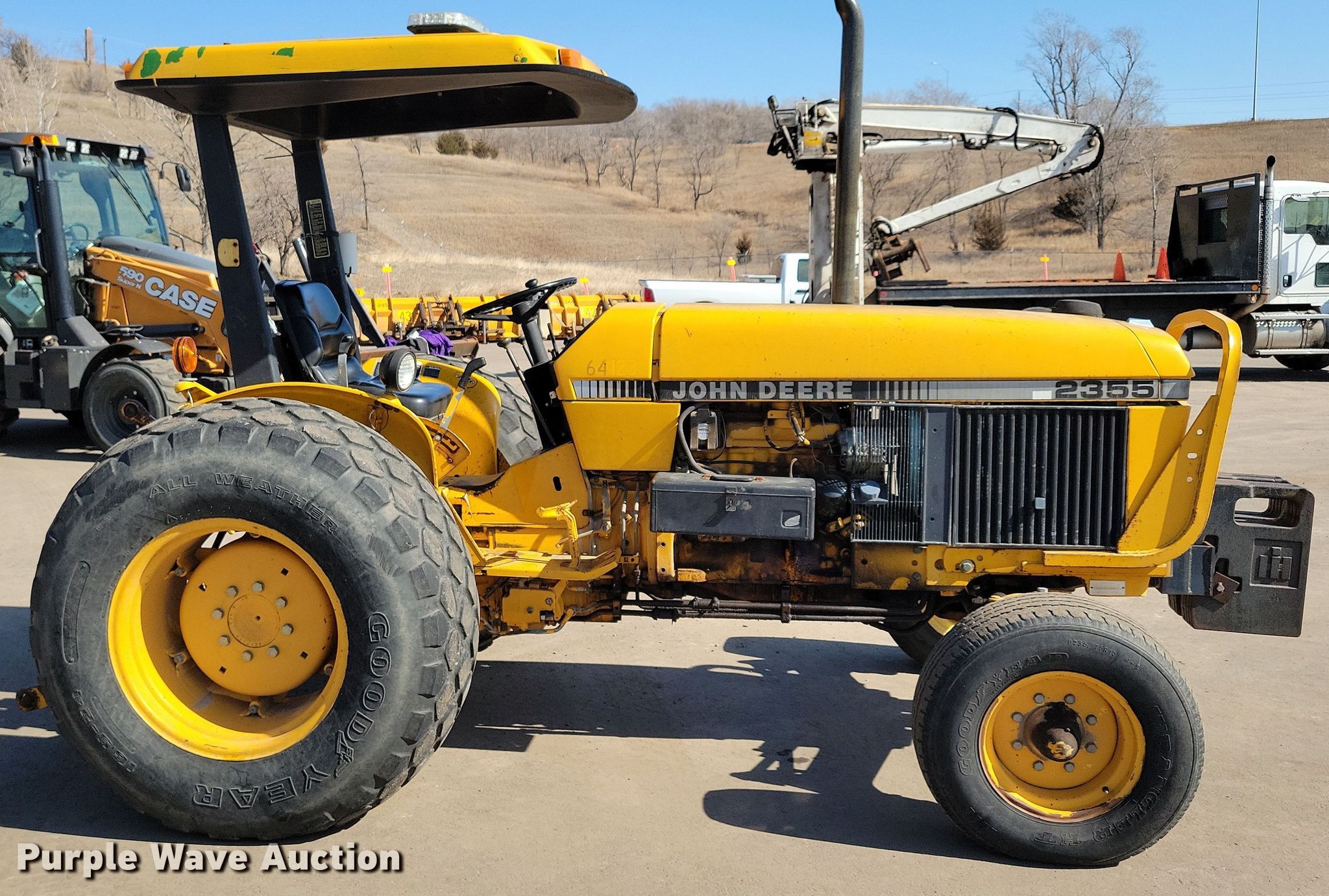 1988 John Deere 2355 tractor in Sioux Falls, SD | Item