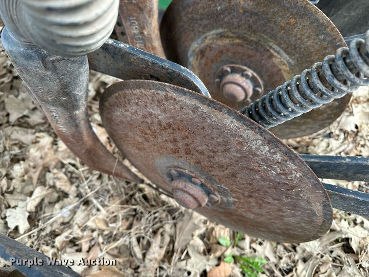 image for item DF8471 John Deere 8300 grain drill