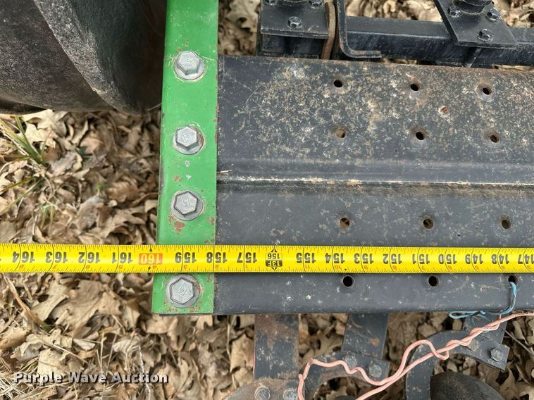 image for item DF8471 John Deere 8300 grain drill