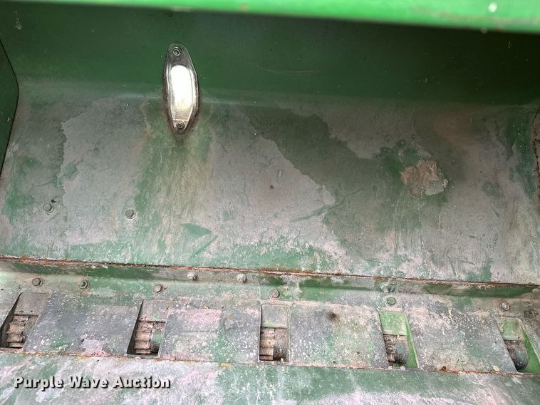 image for item DF8471 John Deere 8300 grain drill