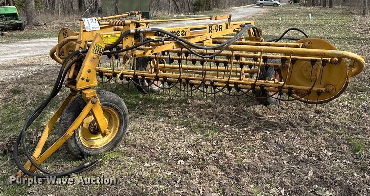 image for item DF8472 Vermeer R-9B hay rake