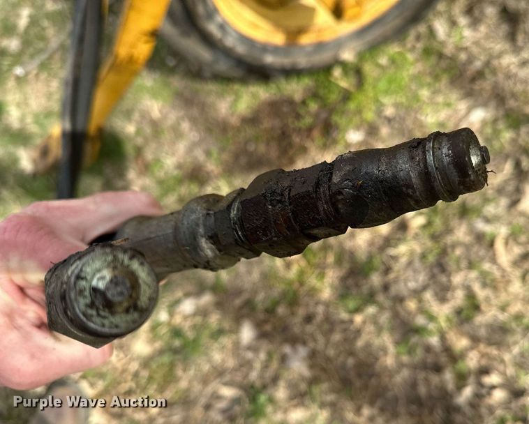 image for item DF8472 Vermeer R-9B hay rake