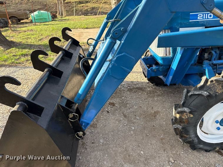 image for item DM5633 1985 Ford 2110 MFWD tractor