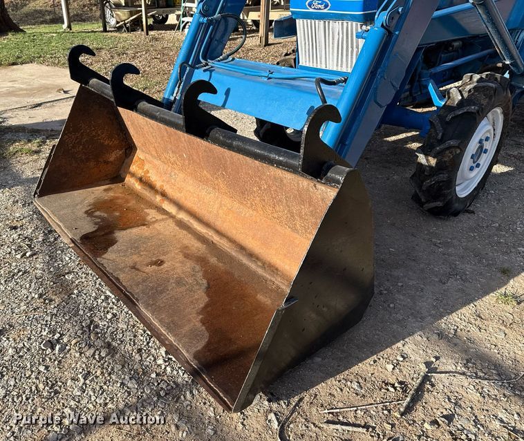 image for item DM5633 1985 Ford 2110 MFWD tractor