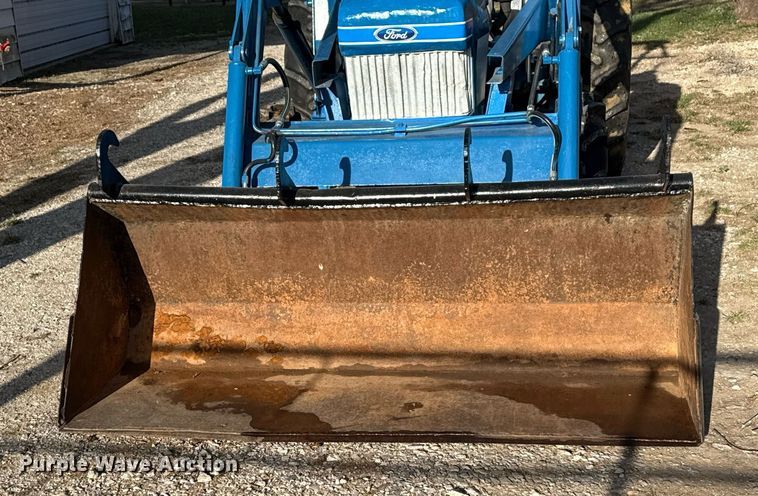 image for item DM5633 1985 Ford 2110 MFWD tractor