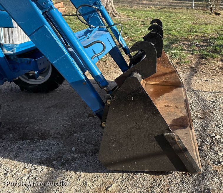 image for item DM5633 1985 Ford 2110 MFWD tractor