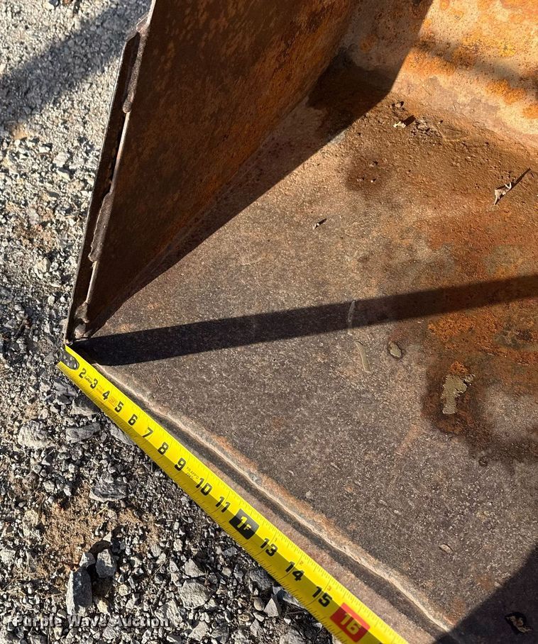 image for item DM5633 1985 Ford 2110 MFWD tractor