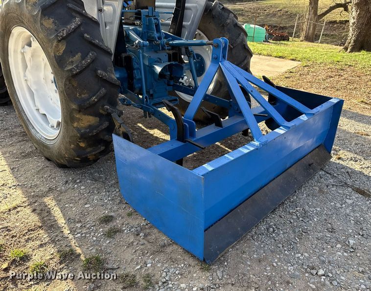 image for item DM5633 1985 Ford 2110 MFWD tractor