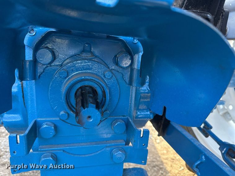 image for item DM5633 1985 Ford 2110 MFWD tractor