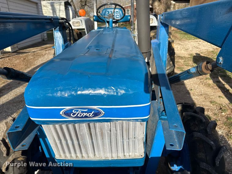image for item DM5633 1985 Ford 2110 MFWD tractor