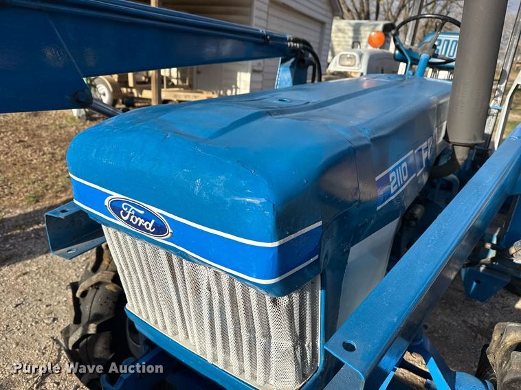 image for item DM5633 1985 Ford 2110 MFWD tractor