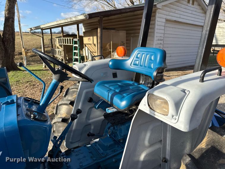 image for item DM5633 1985 Ford 2110 MFWD tractor