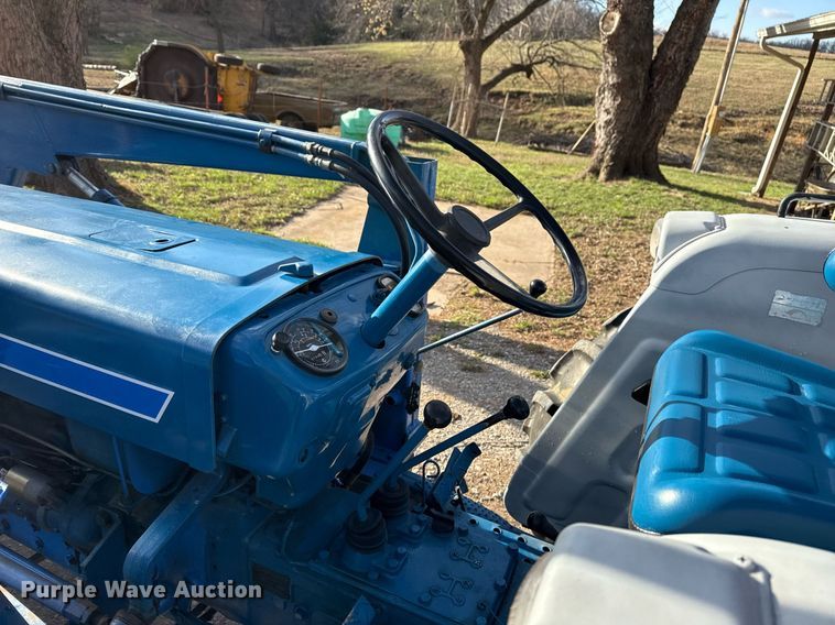 image for item DM5633 1985 Ford 2110 MFWD tractor