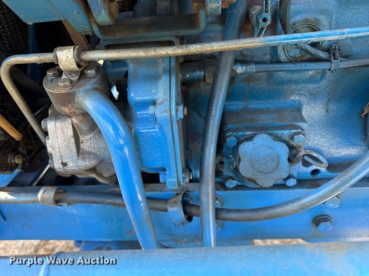 image for item DM5633 1985 Ford 2110 MFWD tractor