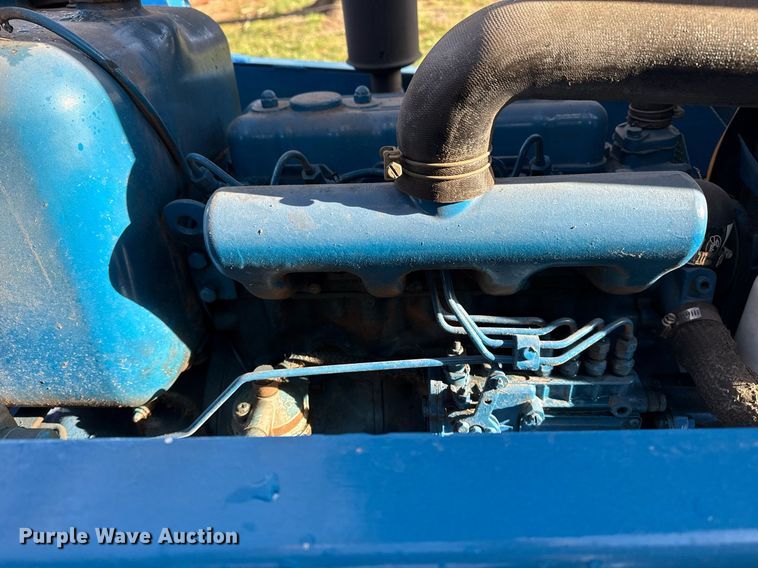 image for item DM5633 1985 Ford 2110 MFWD tractor