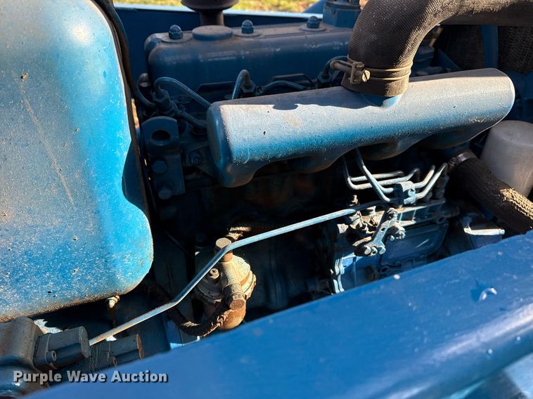 image for item DM5633 1985 Ford 2110 MFWD tractor