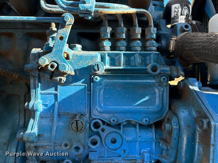 image for item DM5633 1985 Ford 2110 MFWD tractor